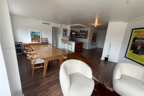 Condo in Miami Beach, Florida, 1 bedroom  № 1941849 - photo 5