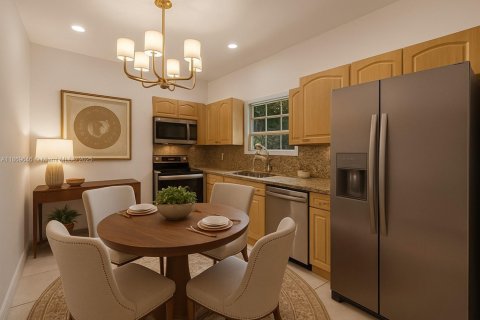 House in Coral Gables, Florida 3 bedrooms, 140.19 sq.m. № 1925346 - photo 30