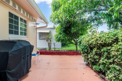 Casa en venta en Tamarac, Florida, 2 dormitorios, 122.45 m2 № 1921736 - foto 30