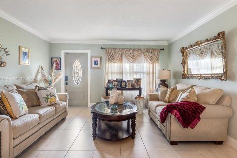 Casa en venta en Tamarac, Florida, 2 dormitorios, 122.45 m2 № 1921736 - foto 7