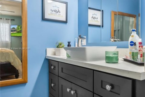 Casa en venta en Tamarac, Florida, 2 dormitorios, 122.45 m2 № 1921736 - foto 27