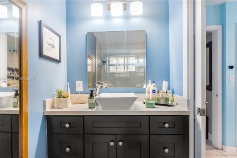 Casa en venta en Tamarac, Florida, 2 dormitorios, 122.45 m2 № 1921736 - foto 26