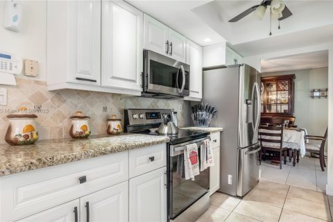 Casa en venta en Tamarac, Florida, 2 dormitorios, 122.45 m2 № 1921736 - foto 13