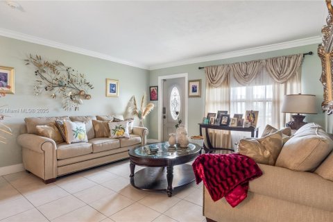 Casa en venta en Tamarac, Florida, 2 dormitorios, 122.45 m2 № 1921736 - foto 8