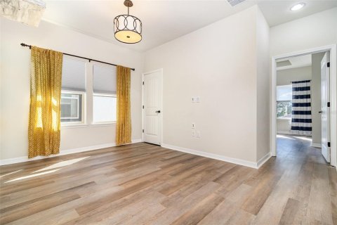 House in Winter Garden, Florida 4 bedrooms, 181.53 sq.m. № 1803939 - photo 15