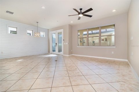 House in Winter Garden, Florida 4 bedrooms, 181.53 sq.m. № 1803939 - photo 7