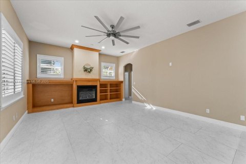 House in Saint Petersburg, Florida 4 bedrooms № 2088655 - photo 26