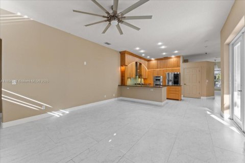House in Saint Petersburg, Florida 4 bedrooms № 2088655 - photo 27