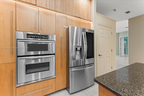 House in Saint Petersburg, Florida 4 bedrooms № 2088655 - photo 25