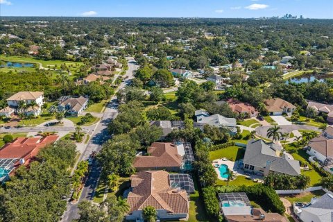 House in Saint Petersburg, Florida 4 bedrooms № 2088655 - photo 8