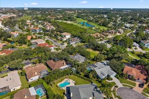 House in Saint Petersburg, Florida 4 bedrooms № 2088655 - photo 15
