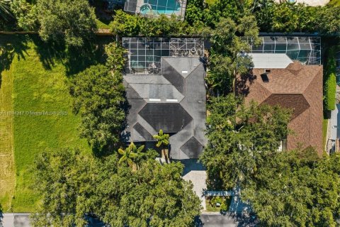 House in Saint Petersburg, Florida 4 bedrooms № 2088655 - photo 9