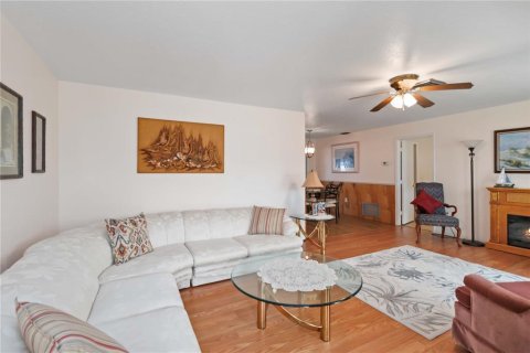 House in Englewood, Florida 2 bedrooms, 157.93 sq.m. № 1551185 - photo 6