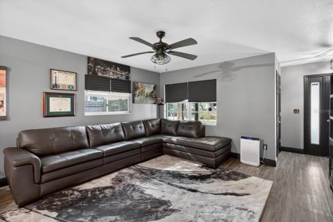 Casa en venta en Largo, Florida, 4 dormitorios, 136.38 m2 № 2096542 - foto 8