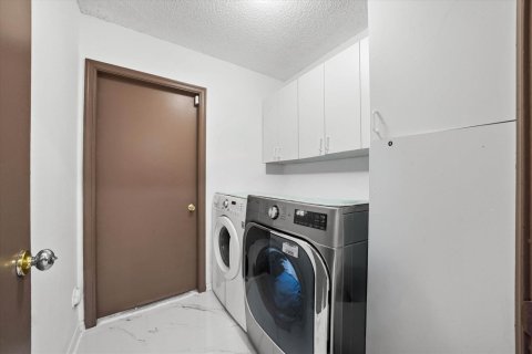 Villa ou maison à vendre à Miramar, Floride: 4 chambres, 224.64 m2 № 2085191 - photo 23