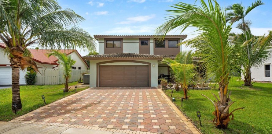 Villa ou maison à Miramar, Floride 4 chambres, 224.64 m2 № 2085191