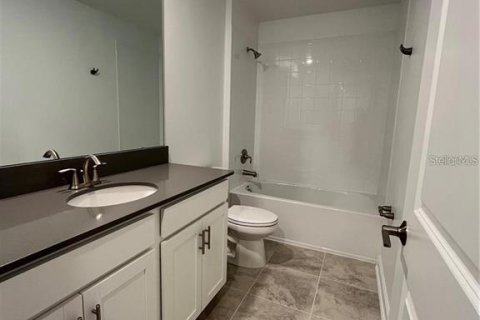 Touwnhouse à louer à Orlando, Floride: 3 chambres, 151.99 m2 № 2386484 - photo 16