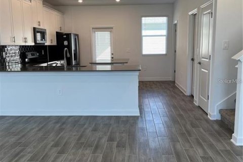 Touwnhouse à louer à Orlando, Floride: 3 chambres, 151.99 m2 № 2386484 - photo 3