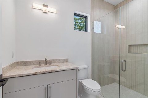 House in Tampa, Florida 6 bedrooms, 506.13 sq.m. № 2226373 - photo 8