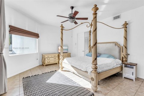 Купить виллу или дом в Майами-Лейкс, Флорида 5 спален, 329.25м2, № 1976201 - фото 24