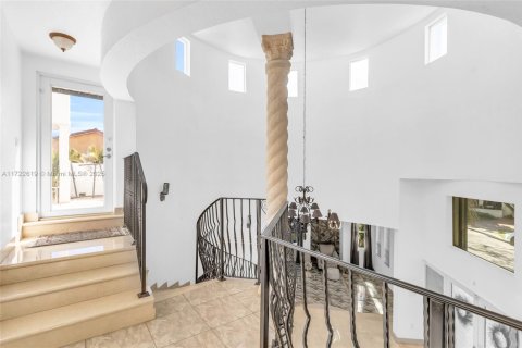 Купить виллу или дом в Майами-Лейкс, Флорида 5 спален, 329.25м2, № 1976201 - фото 22