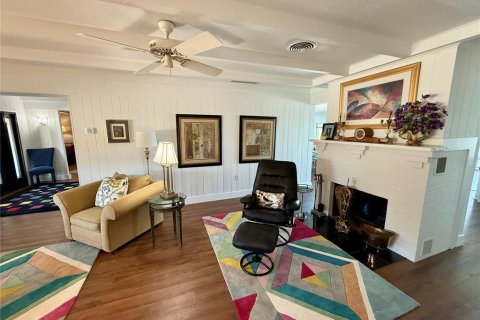 House in Nokomis, Florida 4 bedrooms, 304.25 sq.m. № 216564 - photo 9