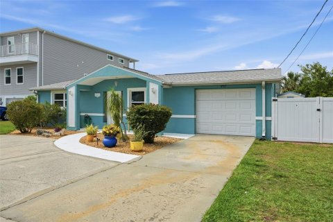 House in Hudson, Florida 3 bedrooms, 149.57 sq.m. № 2122586 - photo 5
