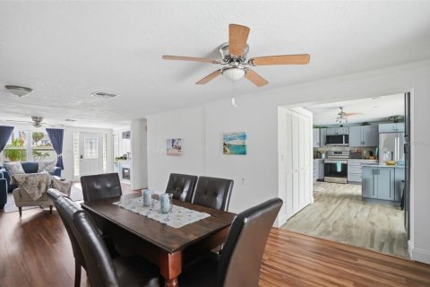 House in Hudson, Florida 3 bedrooms, 149.57 sq.m. № 2122586 - photo 26
