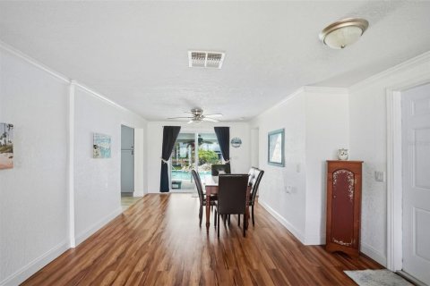 House in Hudson, Florida 3 bedrooms, 149.57 sq.m. № 2122586 - photo 25