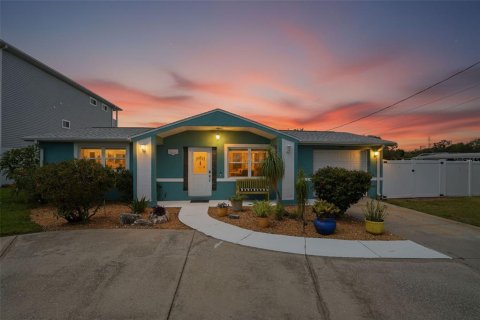 House in Hudson, Florida 3 bedrooms, 149.57 sq.m. № 2122586 - photo 6