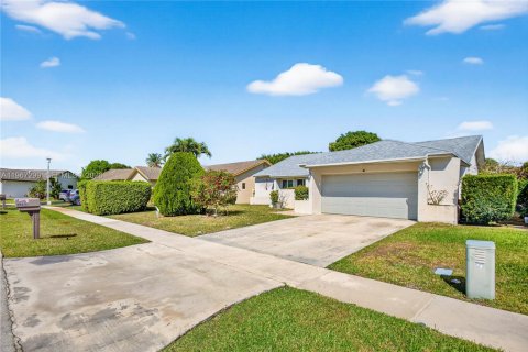 Купить виллу или дом в Бока-Ратон, Флорида 2 спальни, 157.66м2, № 2028581 - фото 4