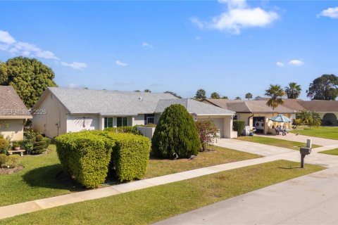 Купить виллу или дом в Бока-Ратон, Флорида 2 спальни, 157.66м2, № 2028581 - фото 2