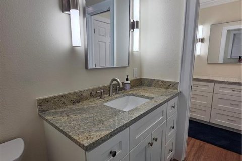 Condo in Osprey, Florida, 1 bedroom № 2213659 - photo 11