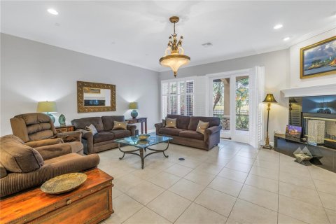 Townhouse in Saint Petersburg, Florida 3 bedrooms, 277.03 sq.m. № 1566805 - photo 18