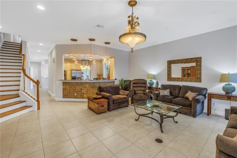 Townhouse in Saint Petersburg, Florida 3 bedrooms, 277.03 sq.m. № 1566805 - photo 17