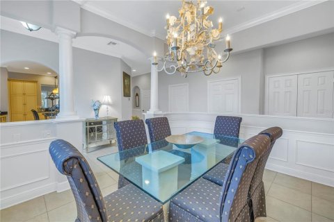Townhouse in Saint Petersburg, Florida 3 bedrooms, 277.03 sq.m. № 1566805 - photo 8