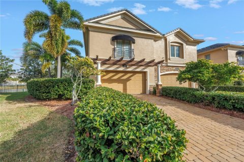 Townhouse in Saint Petersburg, Florida 3 bedrooms, 277.03 sq.m. № 1566805 - photo 1