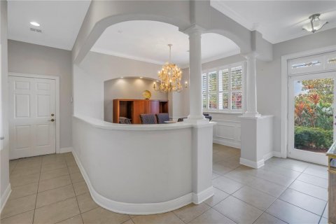 Townhouse in Saint Petersburg, Florida 3 bedrooms, 277.03 sq.m. № 1566805 - photo 6