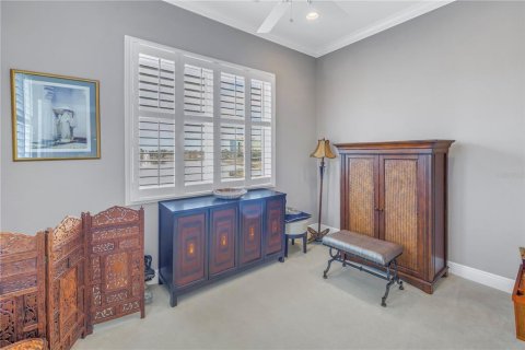 Townhouse in Saint Petersburg, Florida 3 bedrooms, 277.03 sq.m. № 1566805 - photo 30