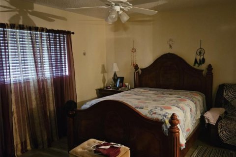 Condo in Lauderhill, Florida, 2 bedrooms  № 2003909 - photo 5
