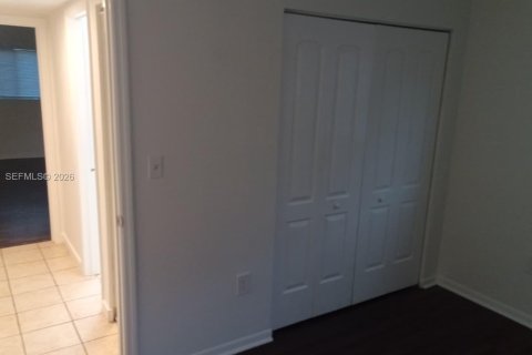 Condo in Miami, Florida, 3 bedrooms  № 2033360 - photo 6