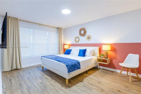 Immobilier commercial à vendre à Fort Lauderdale, Floride № 1985463 - photo 9