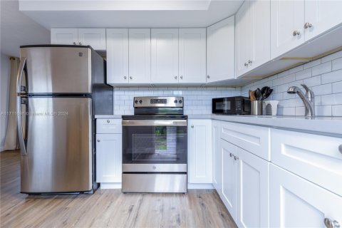 Immobilier commercial à vendre à Fort Lauderdale, Floride № 1985463 - photo 10