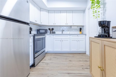 Immobilier commercial à vendre à Fort Lauderdale, Floride № 1985463 - photo 12