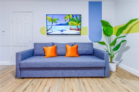 Immobilier commercial à vendre à Fort Lauderdale, Floride № 1985463 - photo 15