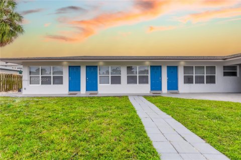 Immobilier commercial à vendre à Fort Lauderdale, Floride № 1985463 - photo 1