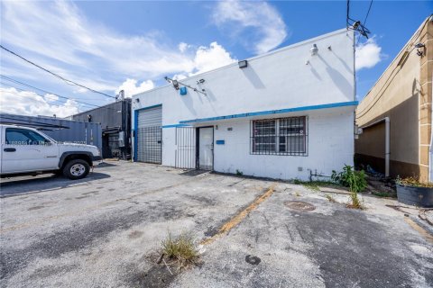 Immobilier commercial à vendre à Hialeah, Floride № 1939192 - photo 5