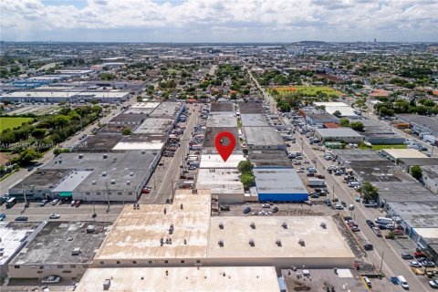 Immobilier commercial à vendre à Hialeah, Floride № 1939192 - photo 8