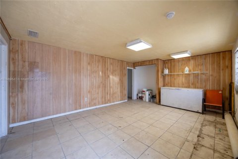 Immobilier commercial à vendre à Hialeah, Floride № 1939192 - photo 12