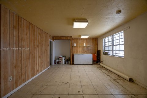 Immobilier commercial à vendre à Hialeah, Floride № 1939192 - photo 13
